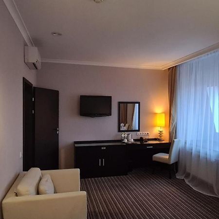 Hotel Optima Sumy Exterior foto