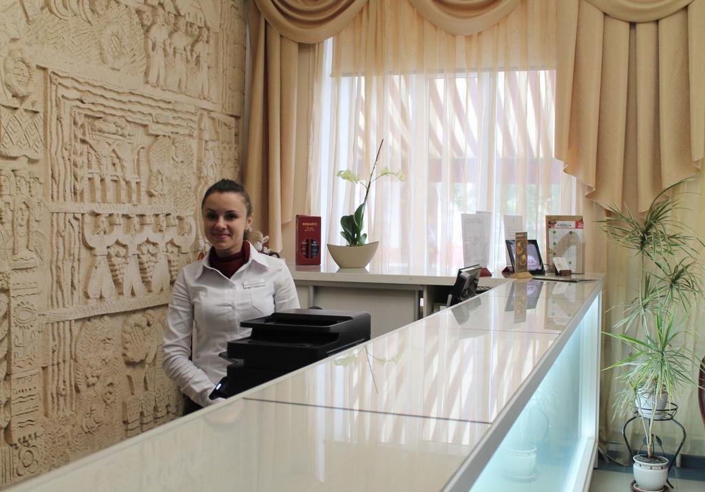 Hotel Optima Sumy Exterior foto